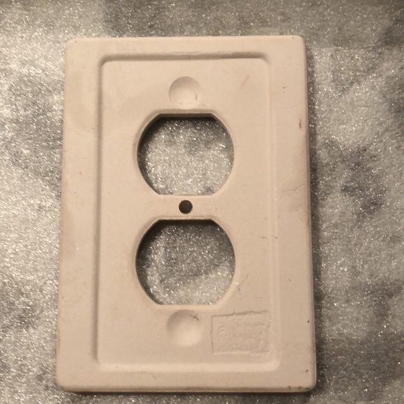 Ceramic Double Outlet Cover - Picture 2 of 4